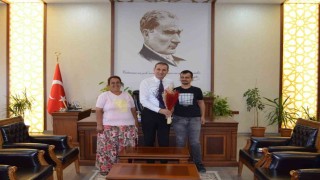 Azmiyle engelleri aştı, üniversiteyi kazandı