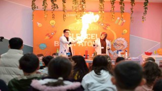 Bağcılar Belediyesi, öğrencilerin yanında