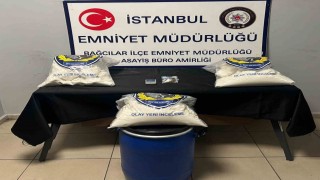 Bağcılar'da uyuşturucu imalathanesine baskın: 22 kilo 970 gram uyuşturucu ele geçirildi