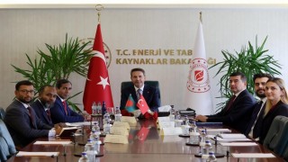 Bakan Bayraktar, Bangladeşin Ankara Büyükelçisi Haqı kabul etti
