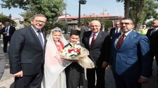 Bakan Güler, Kars Valiliğini ve Belediyesini ziyaret etti