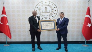 Bakan Tekin, Sudan Eğitim Bakanı Hajar ile bir araya geldi
