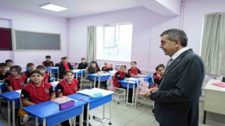 Bakan Tekinden Yalovada okul ziyareti