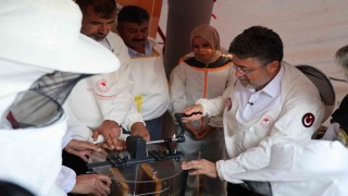 Bakan Yumaklı: Dünyada arıcılıkta 2. sıradayız