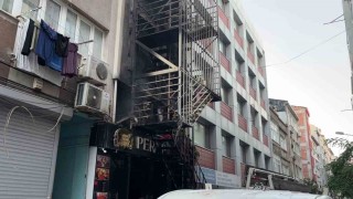 Bakırköyde 6 katlı otelde yangın: 12 yaralı