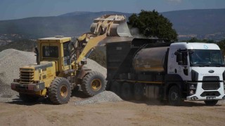 Balıkesir Büyükşehir Dursunbeyde yollara asfalt atıyor