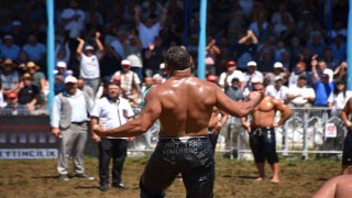Balıkesir Büyükşehir pehlivanı Necip Al Başaltı güreşlerinde şampiyon oldu