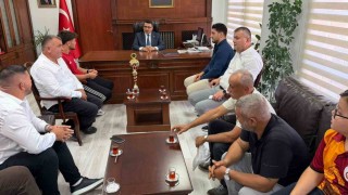 Başarılı güreşçiler Kaymakam Köksalı ziyaret etti