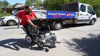 Başkan Kocagöz engelli vatandaşın akülü sandalye talebini saatler içinde yerine getirdi
