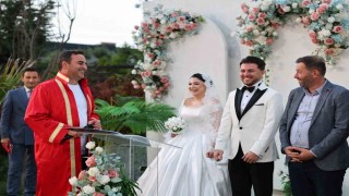 Başkan Özlü vatandaşlarla bir araya geldi