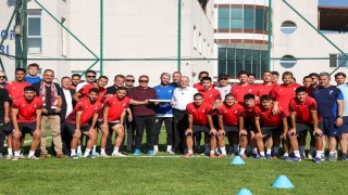 Başkan Özlüden Düzcesporlu futbolculara moral verdi