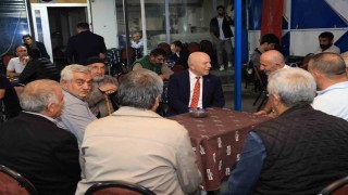Başkan Sekmen çalışmaları yerinde inceledi, vatandaşla çay içip sohbet etti