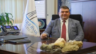 Başkan Yetişkinden sevgilisine: Uğur Dündar gelecek 1 saat avutmam lazım