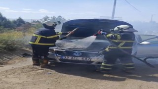 Batman'da seyir halindeki otomobil alev aldı