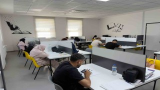 Battalgazi Belediyesi'nden sınava hazırlanan öğrencilere kütüphane desteği