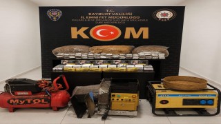 Bayburtta 38 kilo açık tütün ve 18 bin 240 makaron ele geçirildi