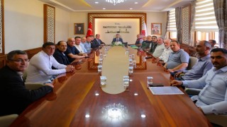 Bayburtta muhtarlarla köylerin ihtiyaçları görüşüldü