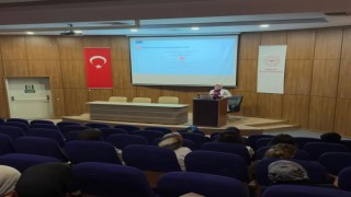 Bayburtta sağlık çalışanlarına sağlıklı beslenme eğitimi verildi