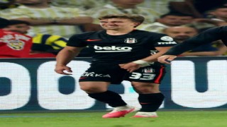Beşiktaşta Rıdvan Yılmaz derbide sakatlandı