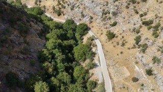 Beytüşşebap'ta 5 kilometrelik beton yolun 1 kilometresi tamamlandı