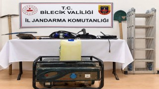 Bilecikte define arayan 2 kişi suçüstü yakalandı