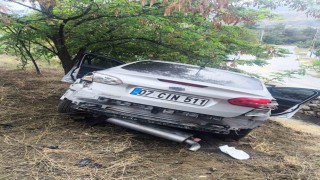 Bilecik'te otomobil şarampole uçtu: 4 kişi yaralandı