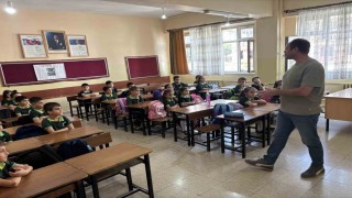 Bingölde ilk ders zili çaldı, öğrenciler sıralarda yerini aldı