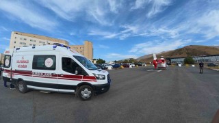 Bir günlük bebek, helikopter ambulansla Vana sevk edildi
