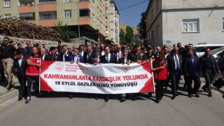 Bitlis'te 19 Eylül Gaziler Günü dolayısıyla yürüyüş yapıldı