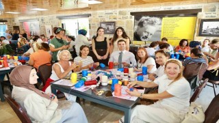Bodrum sokakları kadınların ördüğü motiflerle renklenecek