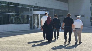 Bolu'da ‘rüşvet soruşturmasında beyan veren Tanju Özcan fenalaşarak bayıldı