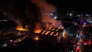 Boludaki fabrika yangınında yaklaşık 4 saat geride kaldı: 1 yaralı