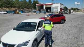 Bolvadin'de yollar trafik jandarması ile güvende