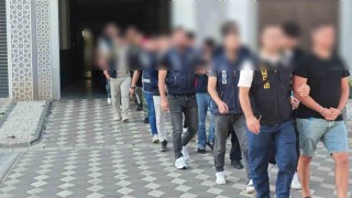 Borsa yatırımı vaadiyle 4,5 milyon liralık vurgun: 8 tutuklama