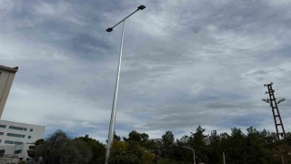 Boyabatta elektrik hatları yer altına alındı, yeni aydınlatma direkleri dikildi