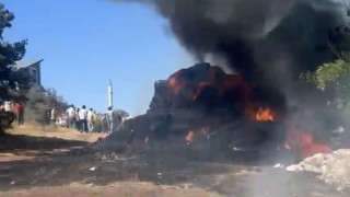 Bozkırda saman balyası yangını