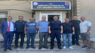 Burhaniye de Esnaf ve Sanatkarlar Odası yönetimi Jandarma komutanını ziyaret etti