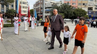 Burhaniyede İlköğretim Haftası törenlerle kutlandı