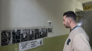 Bursa'da pasaj sahibinden 'ibretlik' çözüm: Tuvaletini yapanların fotoğrafını tek tek duvara astı