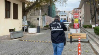 Bursa'da restorasyon alanında korkutan iş kazası: İşçi kolunu iş makinesine kaptırdı