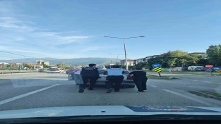 Bursa'da zabıta ekiplerinden örnek davranış