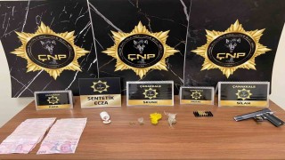 Çanakkale'de çeşitli suçlardan aranan 8 şüpheli tutuklandı