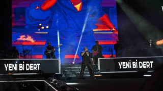 Çanakkalede festival sahnesinde Sefo rüzgarı
