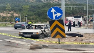 Çanakkale'de otobüs ile otomobil çarpıştı: 2 ölü