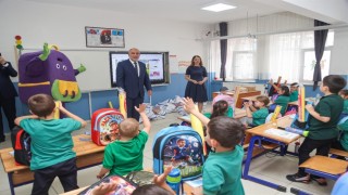 Canikte tüm 1. sınıflara çanta ve kırtasiye seti