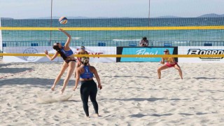 Çeşme'de Uluslararası Grand Slam Plaj Voleybolu heyecanı başladı