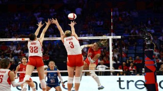 CEV Avrupa Şampiyonasında bronz madalya Sırbistanın oldu