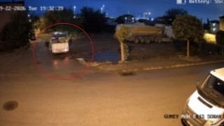 Çevreyi kirleteceklerdi, kamerayı görünce geri topladılar