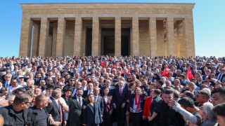 CHP 103 Yaşında: Kılıçdaroğlu ve Partililer Anıtkabir’de
