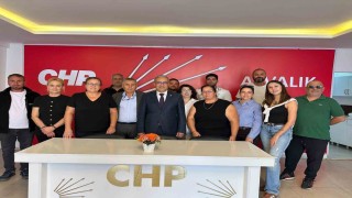 CHP Ayvalık'ta yeni yönetim görev dağılımını yaptı